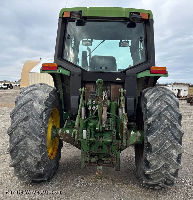 image for item EN3972 1995 John Deere 6400 tractor