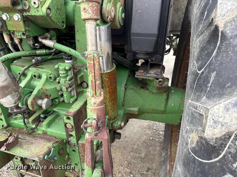 image for item EN3972 1995 John Deere 6400 tractor