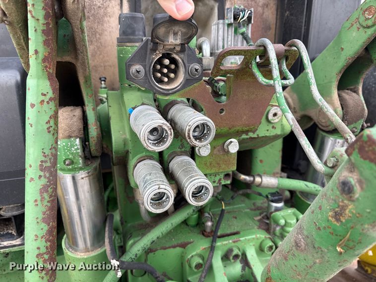 image for item EN3972 1995 John Deere 6400 tractor