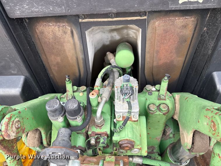 image for item EN3972 1995 John Deere 6400 tractor