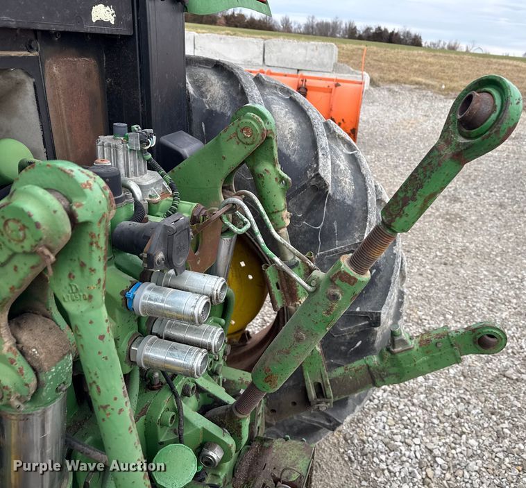 image for item EN3972 1995 John Deere 6400 tractor