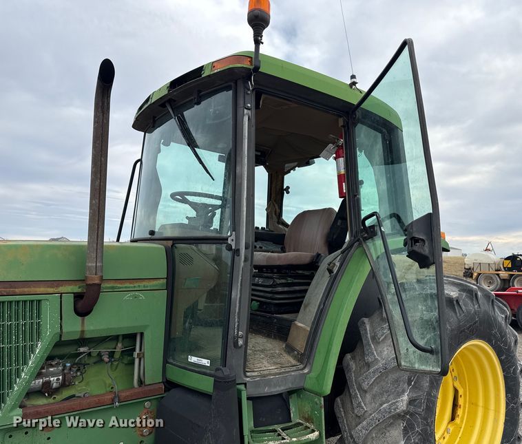 image for item EN3972 1995 John Deere 6400 tractor