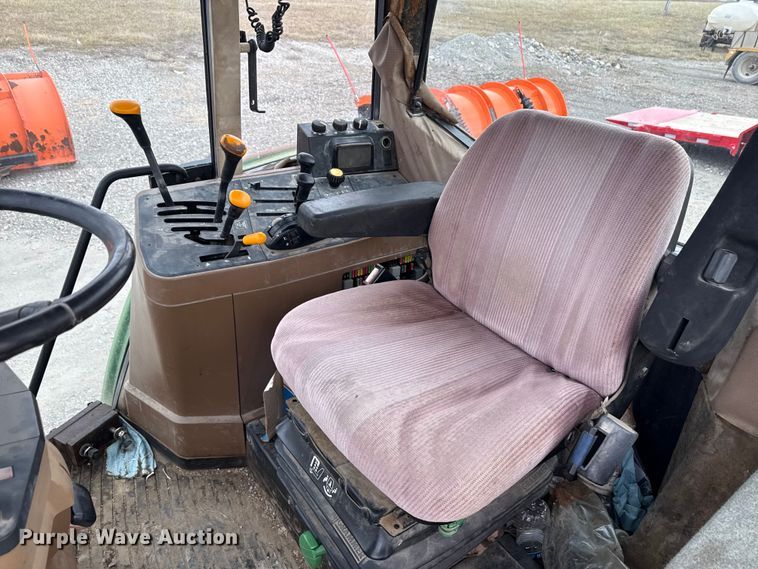 image for item EN3972 1995 John Deere 6400 tractor