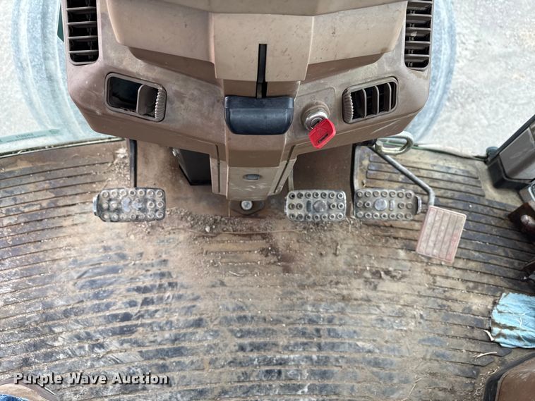 image for item EN3972 1995 John Deere 6400 tractor