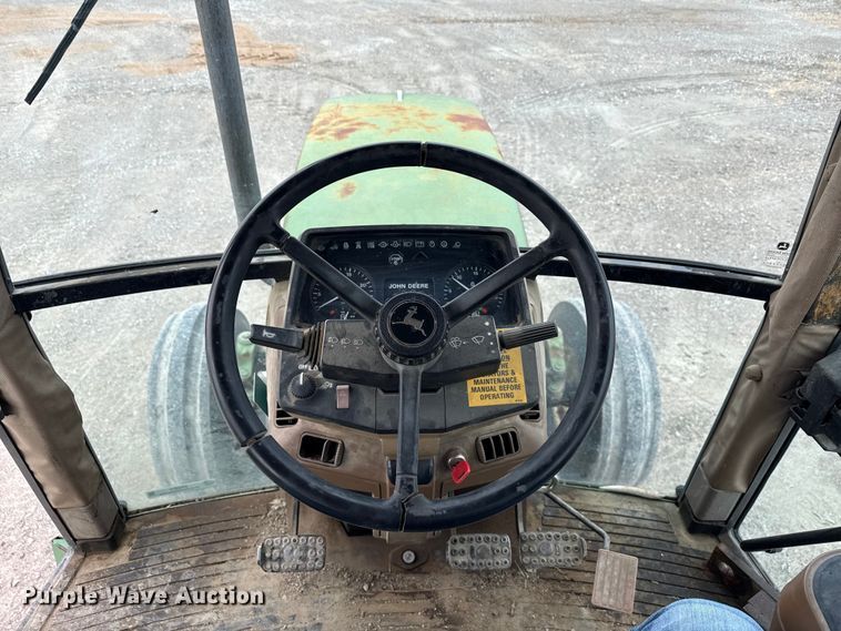 image for item EN3972 1995 John Deere 6400 tractor