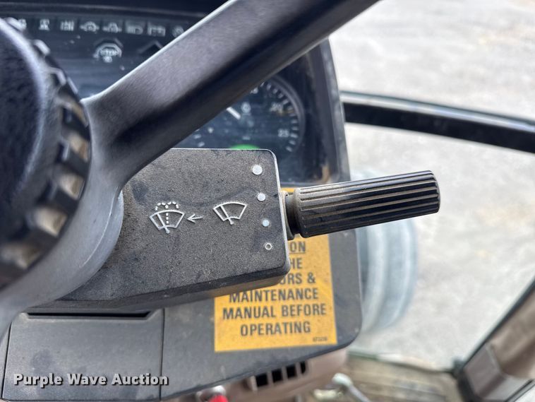 image for item EN3972 1995 John Deere 6400 tractor