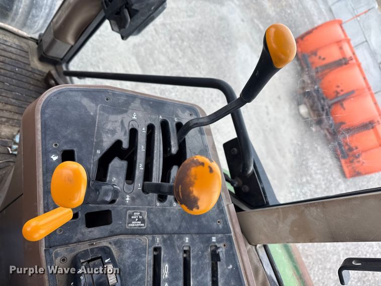 image for item EN3972 1995 John Deere 6400 tractor