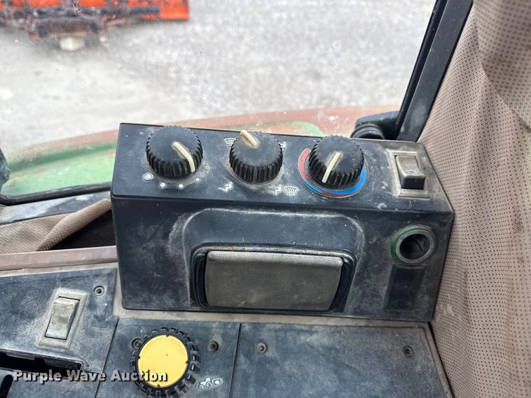 image for item EN3972 1995 John Deere 6400 tractor