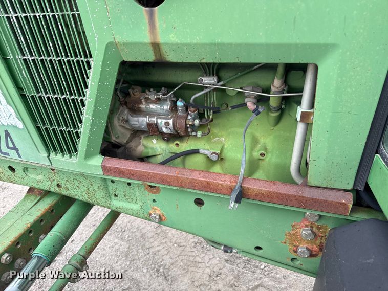 image for item EN3972 1995 John Deere 6400 tractor