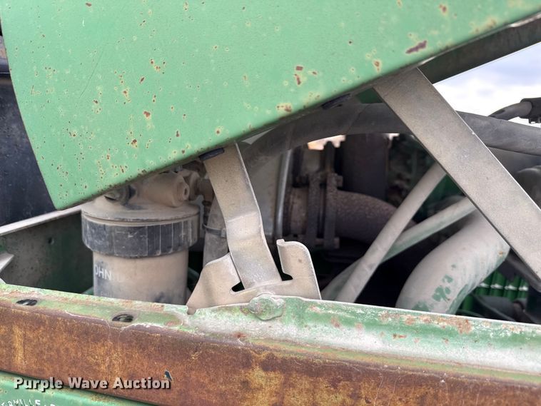 image for item EN3972 1995 John Deere 6400 tractor