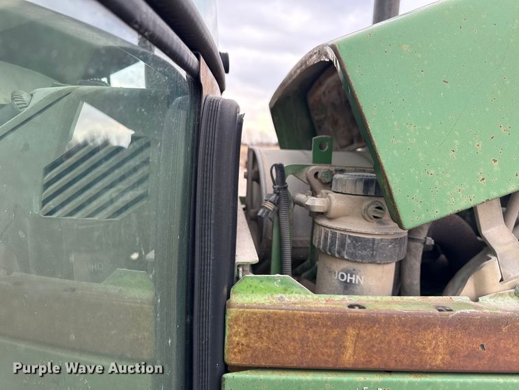 image for item EN3972 1995 John Deere 6400 tractor