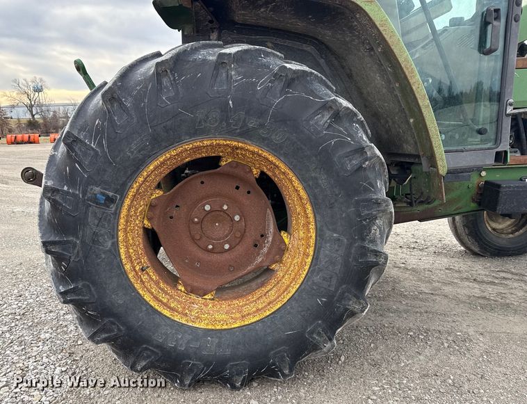 image for item EN3972 1995 John Deere 6400 tractor