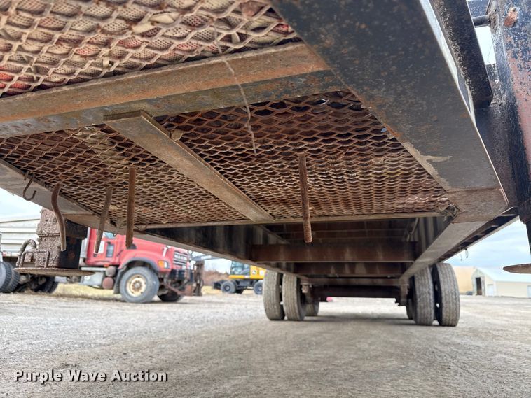 image for item EN3973 2004 Pro Stock 10225BFT equipment trailer