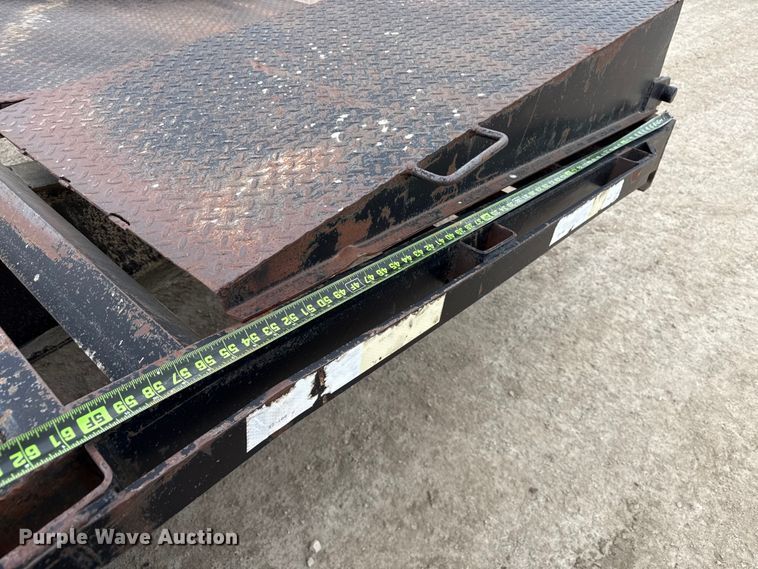 image for item EN3973 2004 Pro Stock 10225BFT equipment trailer