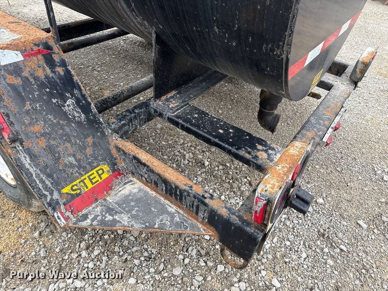 image for item EN3974 2014 Duraco 1000TT pothole patcher