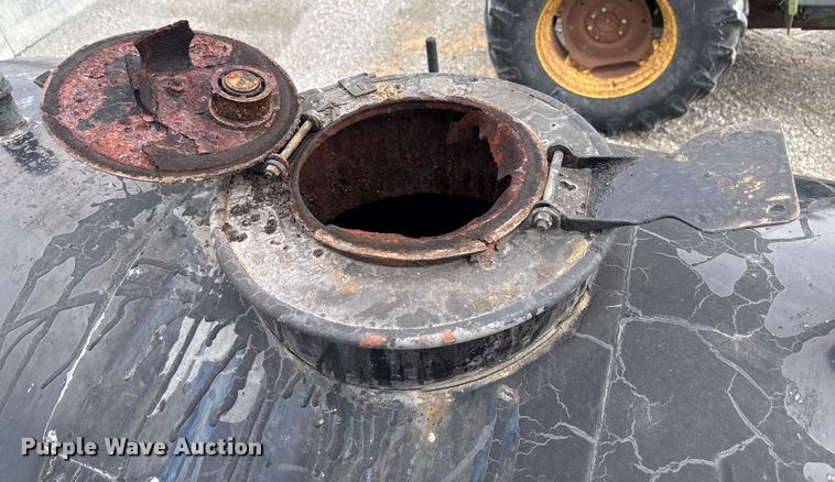 image for item EN3974 2014 Duraco 1000TT pothole patcher