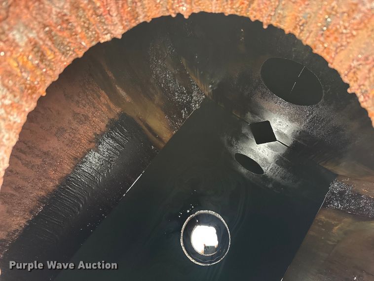 image for item EN3974 2014 Duraco 1000TT pothole patcher