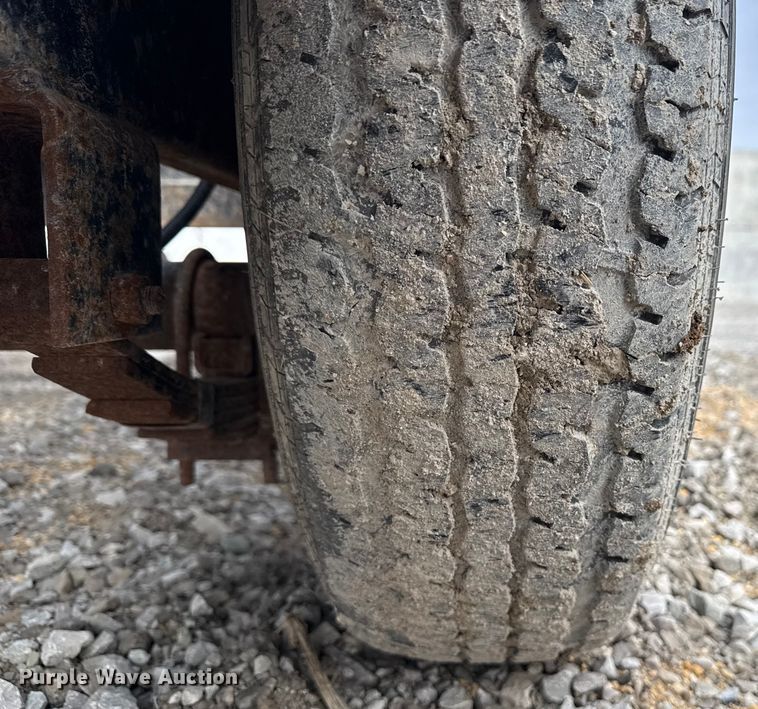 image for item EN3974 2014 Duraco 1000TT pothole patcher