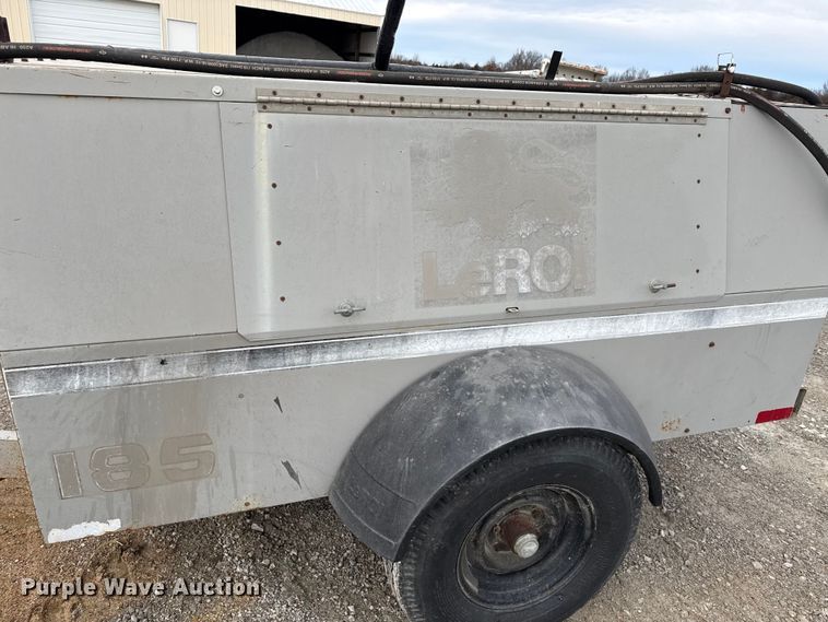 image for item EN3975 1995 LeROI Q185DJ-E air compressor