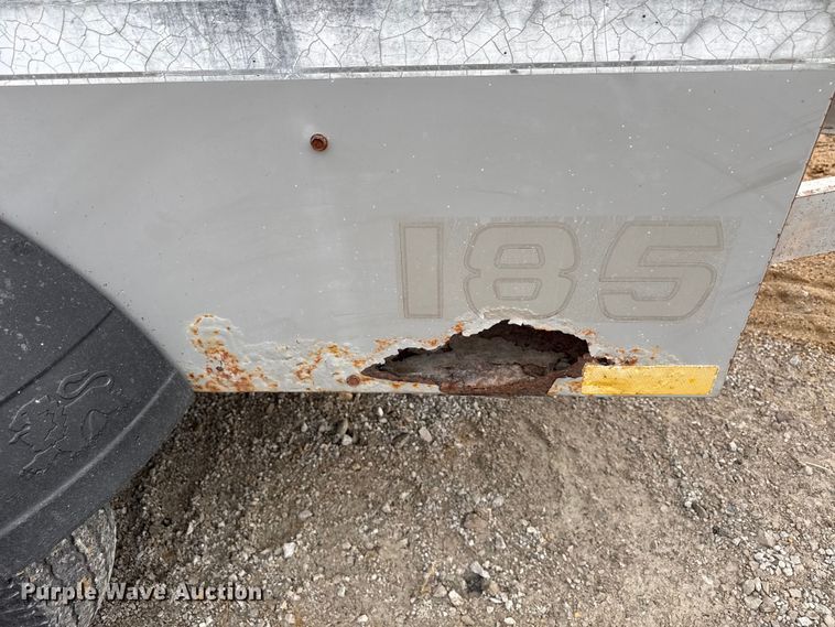 image for item EN3975 1995 LeROI Q185DJ-E air compressor