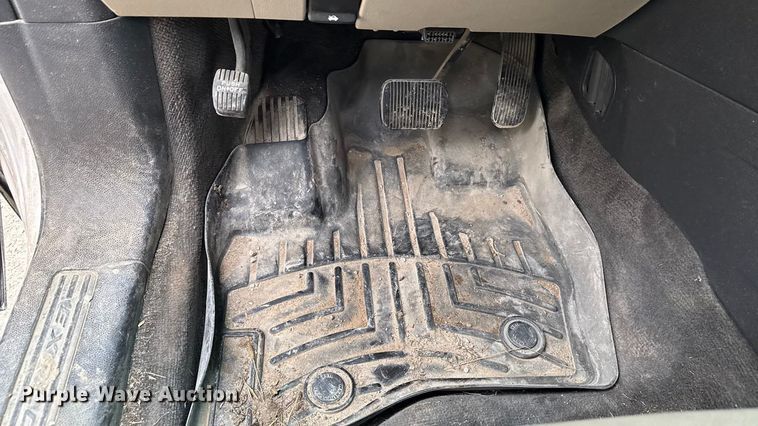 image for item EN3976 2013 Ford Explorer XLT SUV