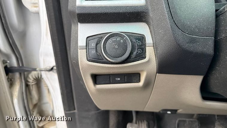 image for item EN3976 2013 Ford Explorer XLT SUV