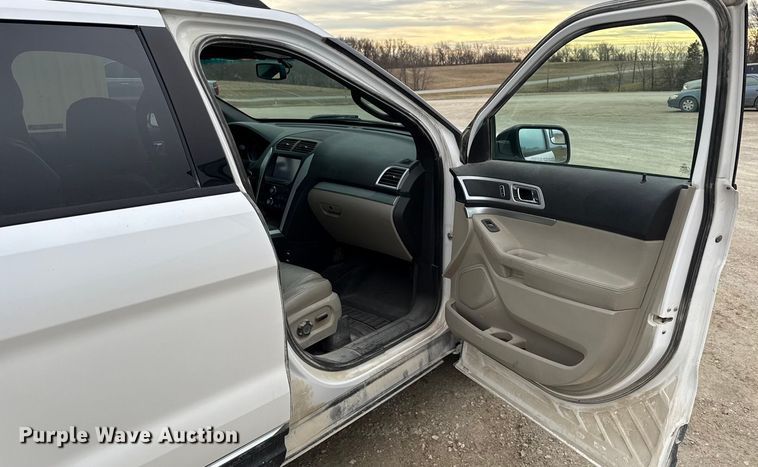 image for item EN3976 2013 Ford Explorer XLT SUV