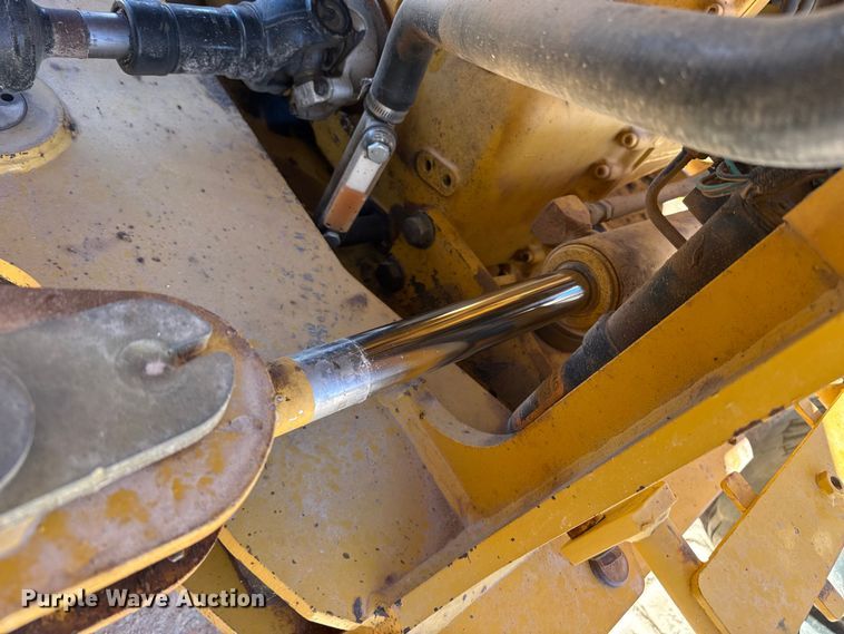 image for item EP2783 2005 John Deere 624J wheel loader