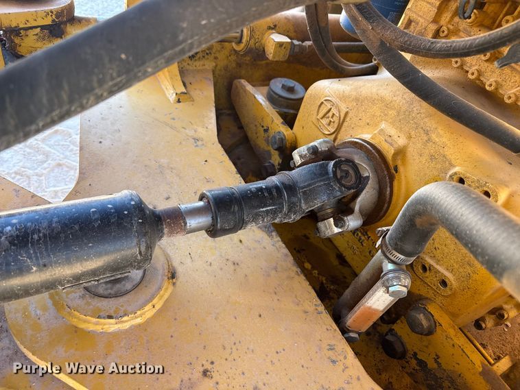 image for item EP2783 2005 John Deere 624J wheel loader