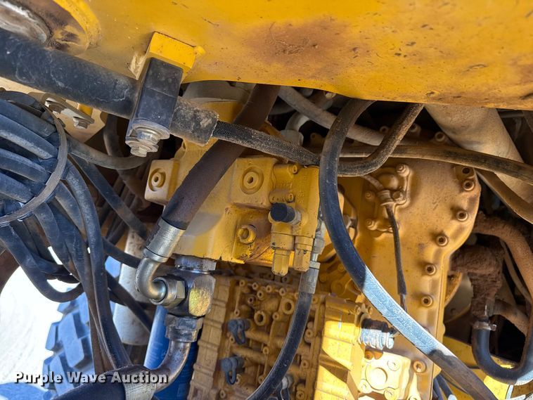 image for item EP2783 2005 John Deere 624J wheel loader