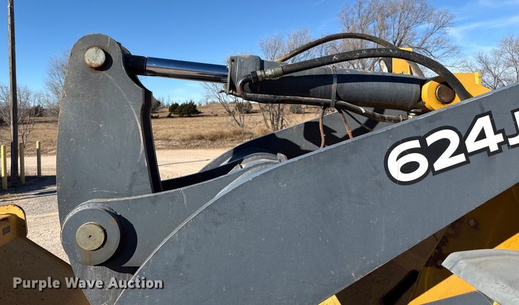 image for item EP2783 2005 John Deere 624J wheel loader