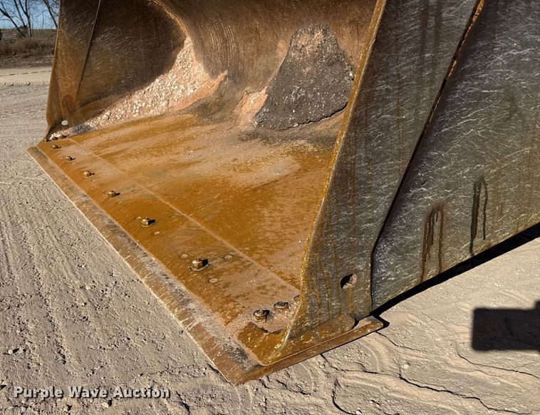 image for item EP2783 2005 John Deere 624J wheel loader