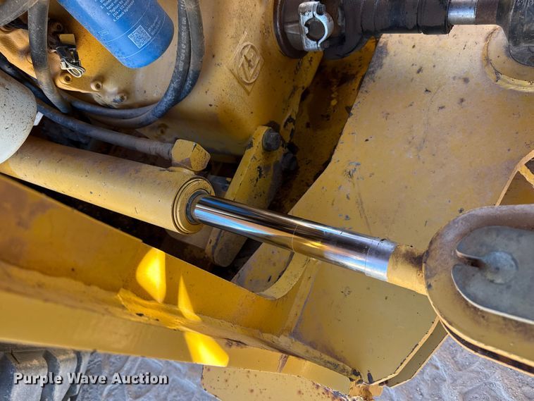 image for item EP2783 2005 John Deere 624J wheel loader