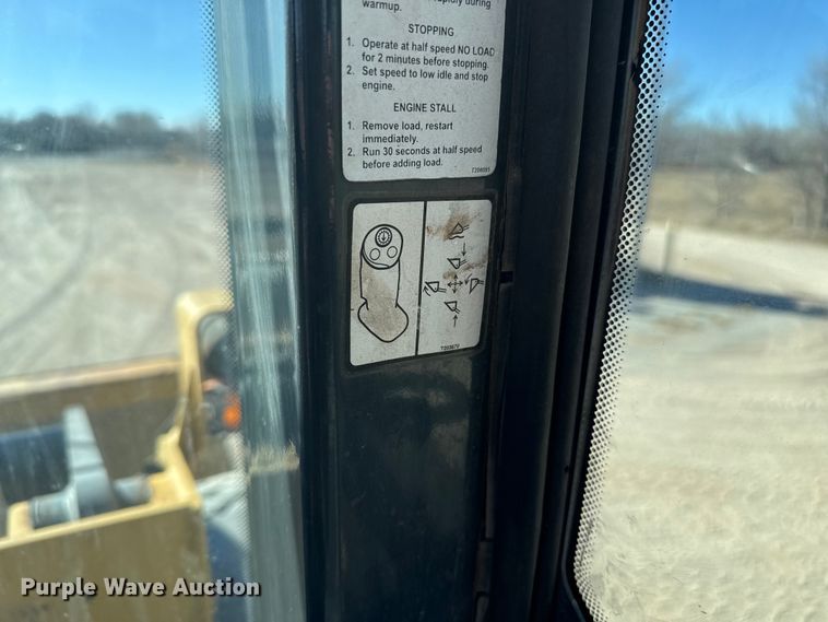 image for item EP2783 2005 John Deere 624J wheel loader