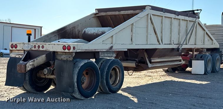 image for item EP2836 1990 Ranch Mfg bottom dump trailer