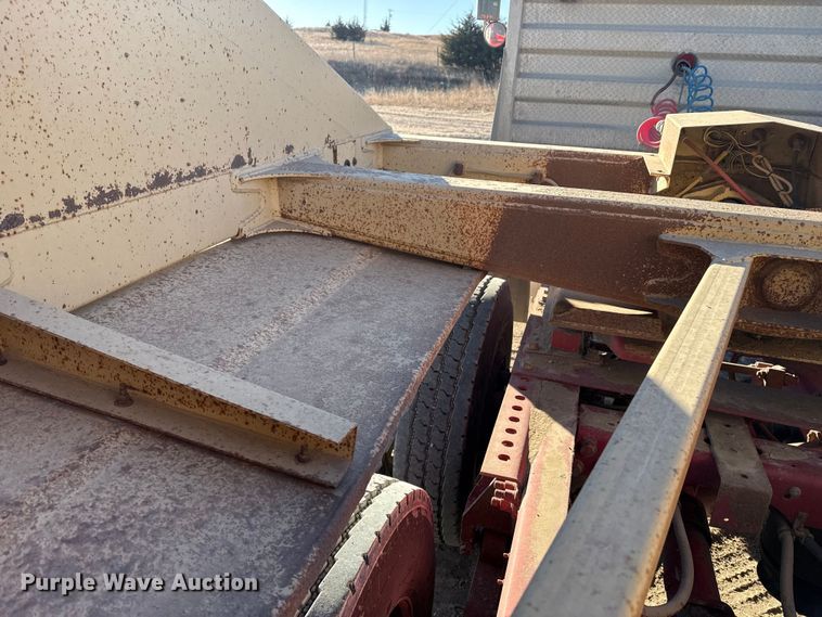 image for item EP2836 1990 Ranch Mfg bottom dump trailer