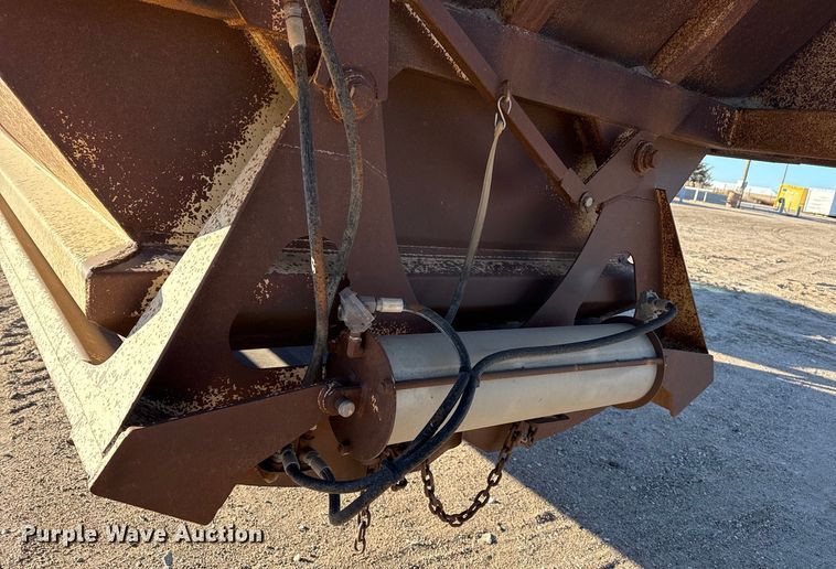 image for item EP2836 1990 Ranch Mfg bottom dump trailer