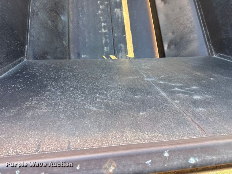 image for item EP2836 1990 Ranch Mfg bottom dump trailer