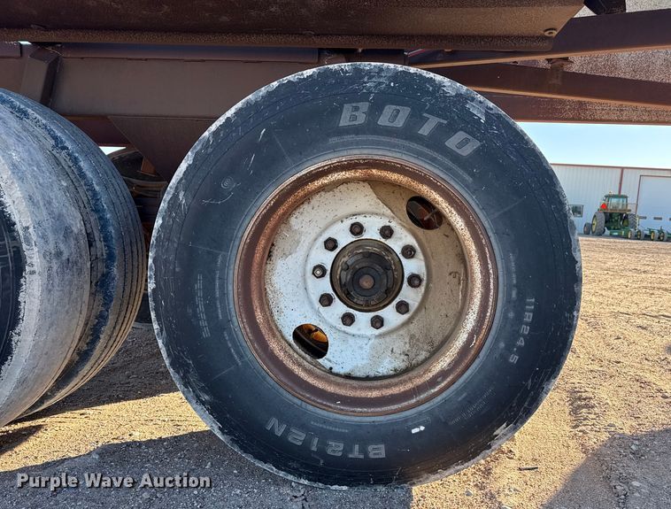 image for item EP2836 1990 Ranch Mfg bottom dump trailer