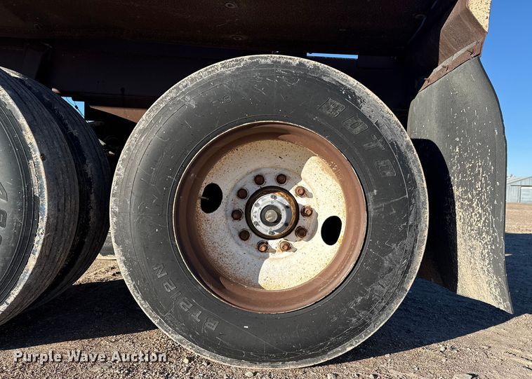 image for item EP2836 1990 Ranch Mfg bottom dump trailer