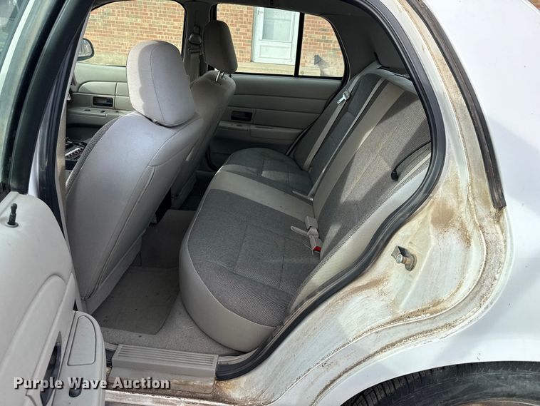 image for item EP2847 2008 Ford Crown Victoria Police Interceptor 