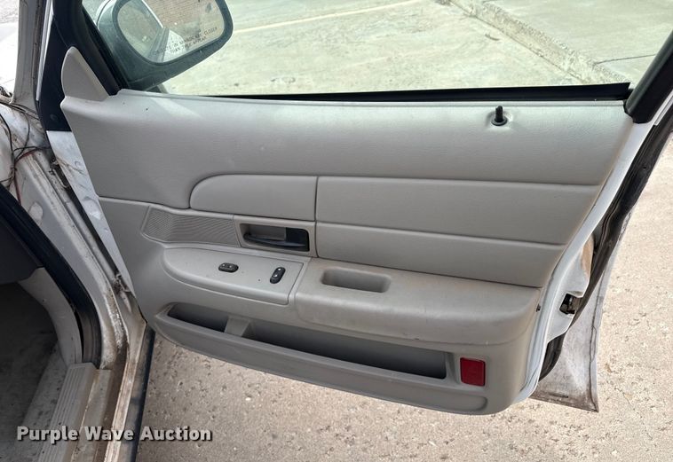 image for item EP2847 2008 Ford Crown Victoria Police Interceptor 