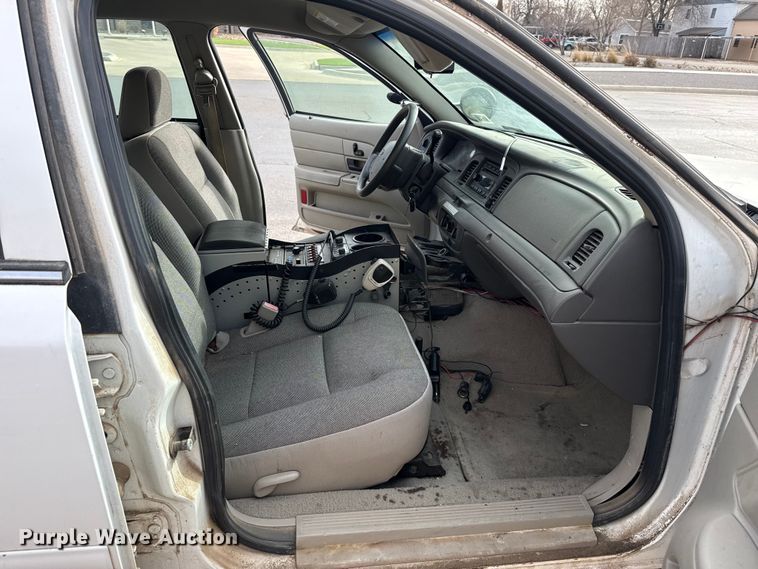 image for item EP2847 2008 Ford Crown Victoria Police Interceptor 