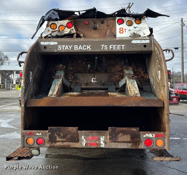 image for item ER0383 2005 Crane Carrier Company refuse truck