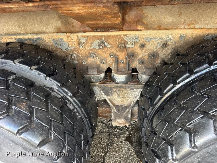 image for item ER0383 2005 Crane Carrier Company refuse truck