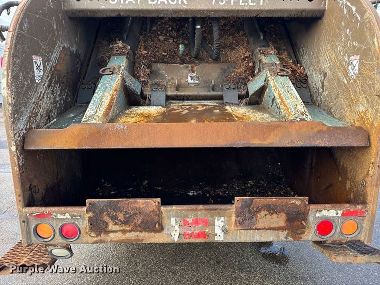 image for item ER0383 2005 Crane Carrier Company refuse truck