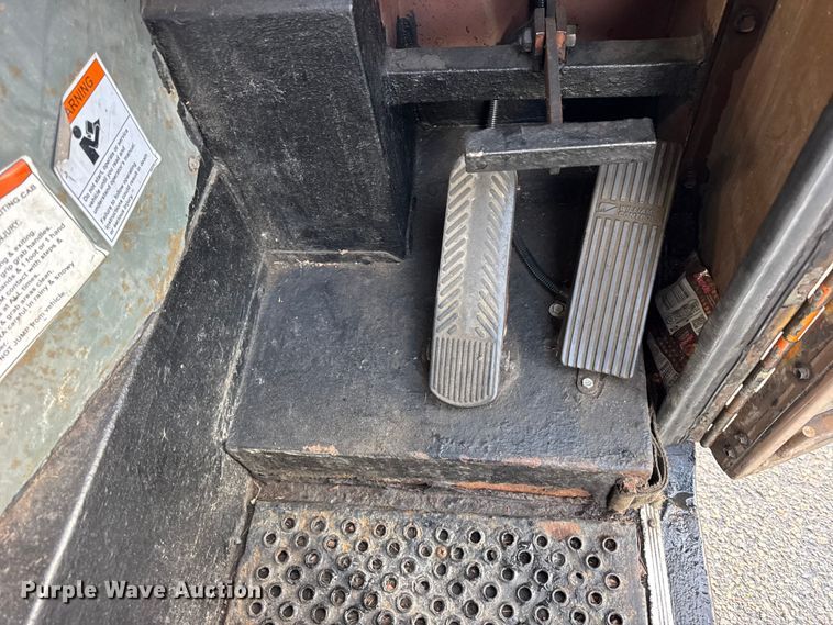 image for item ER0383 2005 Crane Carrier Company refuse truck