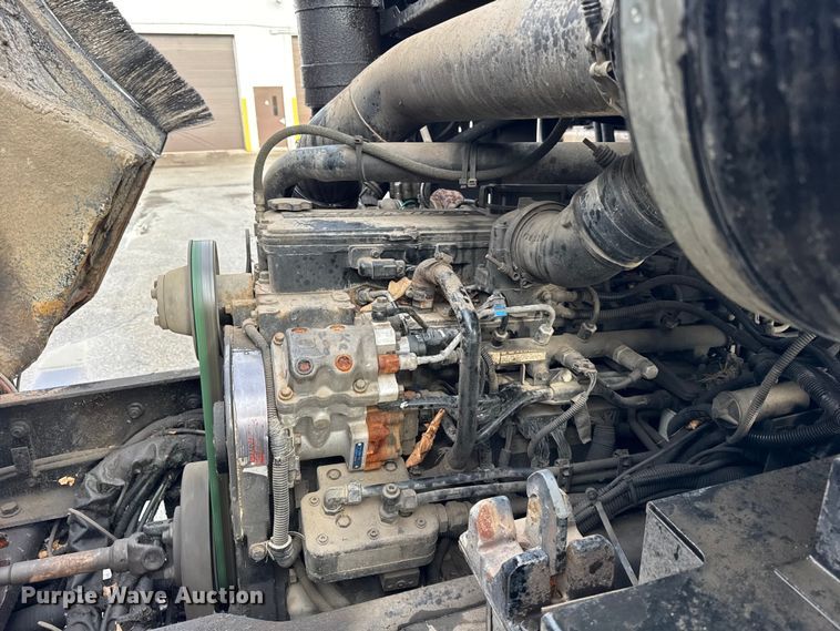 image for item ER0383 2005 Crane Carrier Company refuse truck