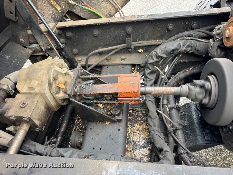 image for item ER0383 2005 Crane Carrier Company refuse truck