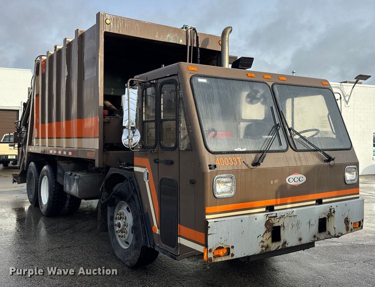 image for item ER0384 2007 Crane Carrier Company refuse truck